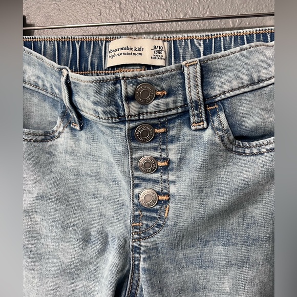 Abercrombie Kids High-Rise Mini Mom Girls Jeans Sz 9/10 (L) Long Light Wash EUC - Picture 3 of 5